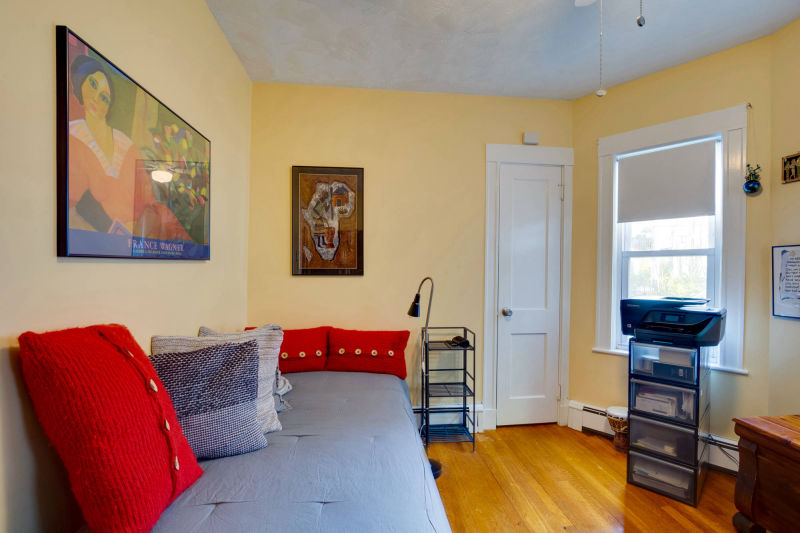 Roslindale condo offered by Trisha Solio condo offered by Trisha Solio