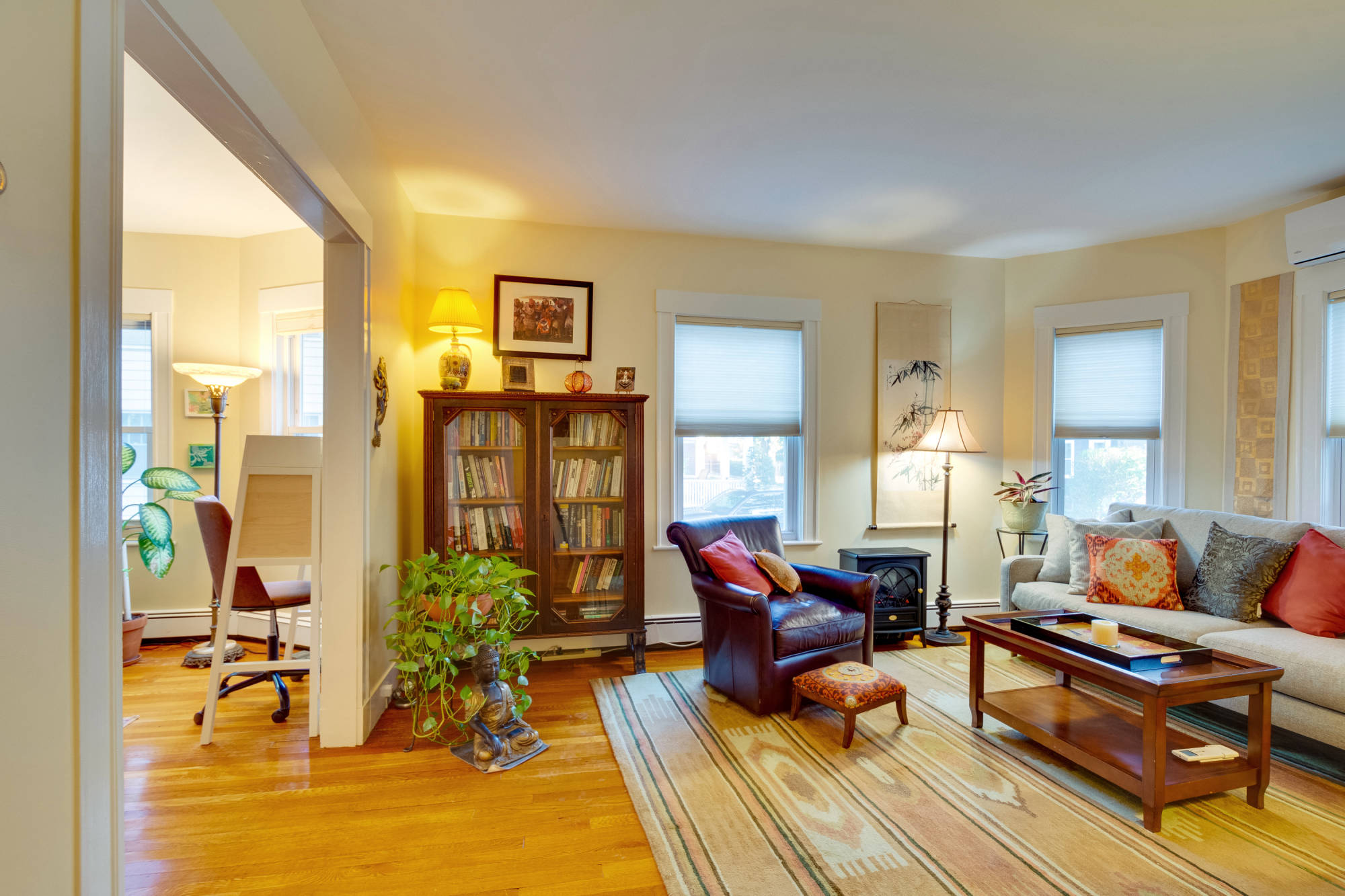 Roslindale condo offered by Trisha Solio condo offered by Trisha Solio